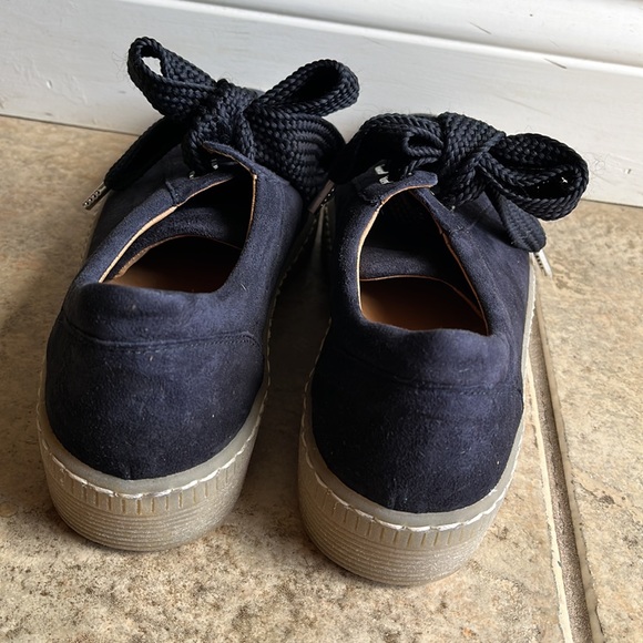 NEW!! Gabor Navy Wide Lace Tennis Shoes | Size 4 1/2 - Picture 10 of 12